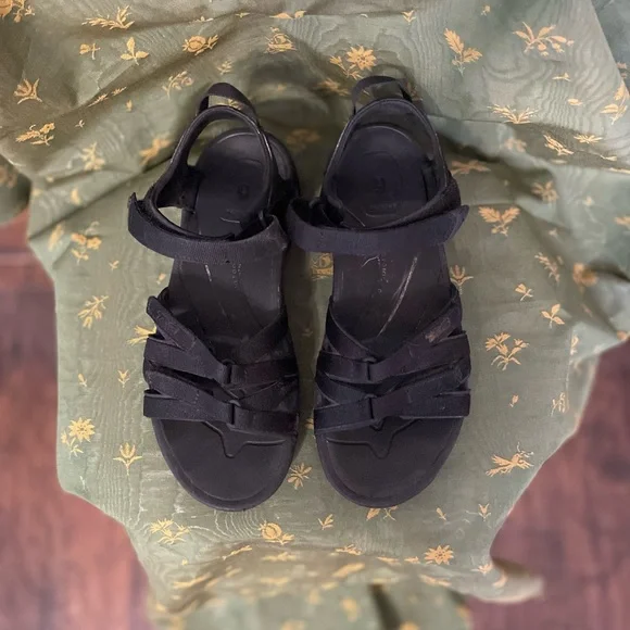 Women’s Teva Tirra Sandal - Picture 2 of 7